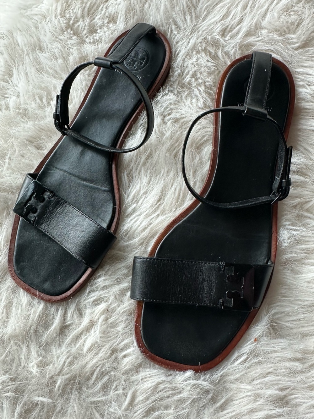 Tory Burch Gabriella Black Leather Flat Sandals with Ankle strap and T logo